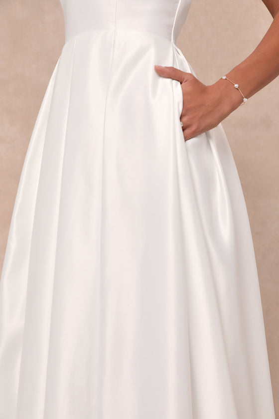 Extraordinary Vow White Off-the-Shoulder Maxi Dress with Pockets