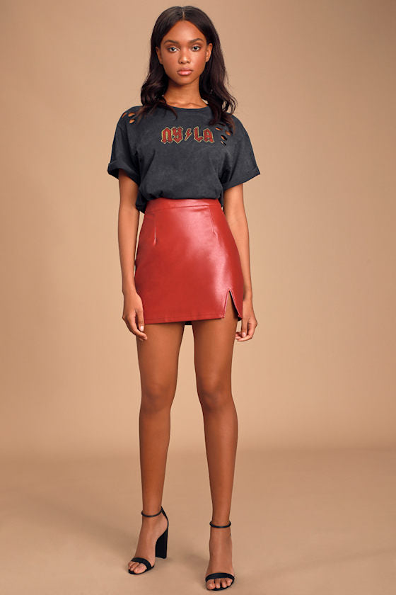 Corte Red Vegan Leather Mini Skirt