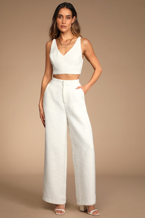 Chic and Sophisticated Ivory Tweed Cropped Tank Top